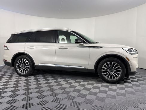 Used 2022 Lincoln Aviator Reserve w/ Equipment Group 201A AWD/4WD image 8