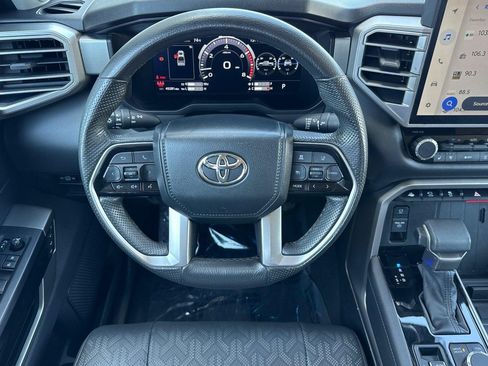 Used 2024 Toyota Tundra Limited AWD/4WD image 30