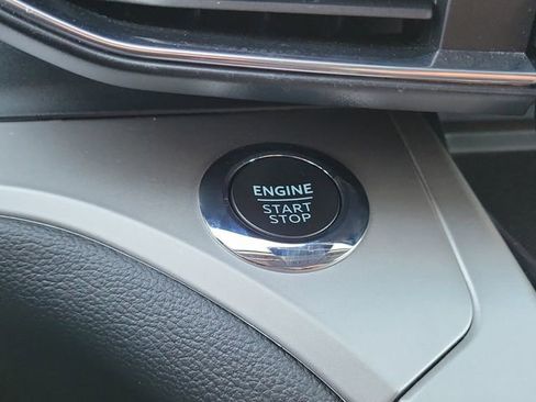 Used 2022 Ford Explorer XLT w/ Equipment Group 202A image 23