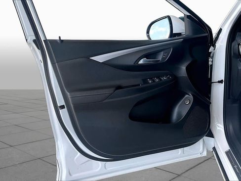 Used 2024 Buick Envista Avenir FWD image 19