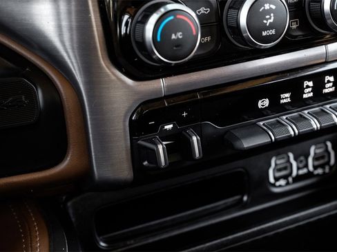 Used 2023 RAM 2500 Limited image 26