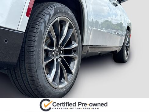 Used 2024 Jeep Grand Wagoneer Series II Obsidian w/ Quick Order Packagew 28T AWD/4WD image 17