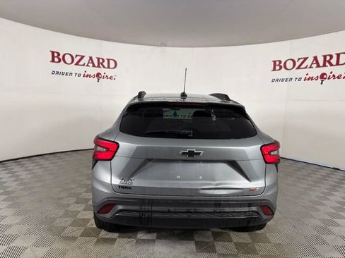 Used 2025 Chevrolet Trax RS w/ Driver Confidence Package FWD image 7