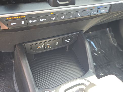 Certified 2025 Kia K4 FWD image 25