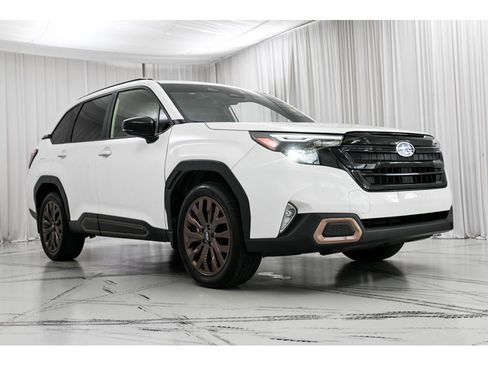 Used 2025 Subaru Forester Sport AWD/4WD image 2
