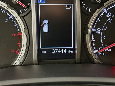 Used 2024 Toyota 4Runner TRD Off-Road Premium image 19