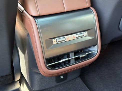 New 2026 Lincoln Nautilus Reserve AWD/4WD image 22