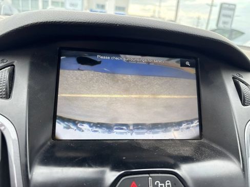 Used 2012 Ford Focus Titanium FWD image 12
