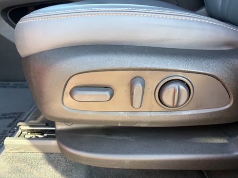 Used 2023 Buick Enclave Essence w/ Experience Buick Package FWD image 11