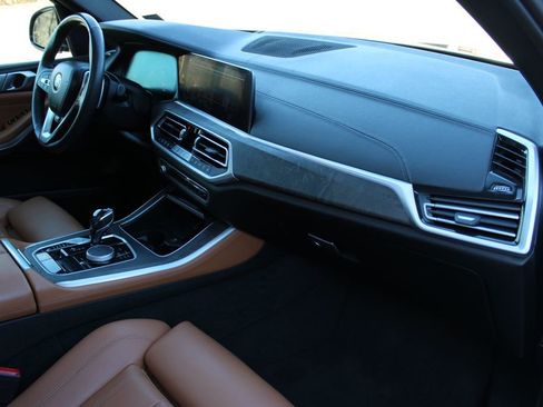 Used 2022 BMW X5 xDrive40i w/ Premium Package image 49