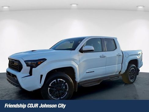 Used 2026 Toyota Tacoma TRD Sport AWD/4WD image 1