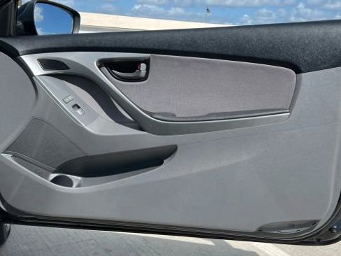 Used 2013 Hyundai Elantra image 15