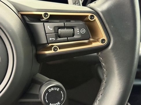 Certified 2025 Porsche Cayenne image 20