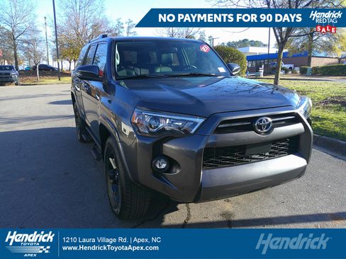 Used 2023 Toyota 4Runner SR5 Premium image 1