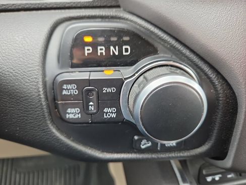 Used 2019 RAM 1500 Big Horn AWD/4WD image 44