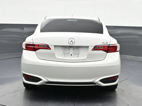 Used 2018 Acura ILX FWD image 4