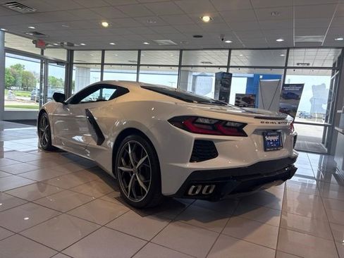 Used 2020 Chevrolet Corvette Stingray Preferred Cpe w/ 2LT Preferred Equipment Group RWD image 7