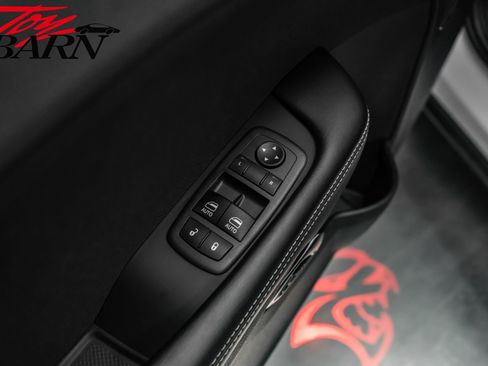 Used 2021 Dodge Challenger SRT Hellcat image 21