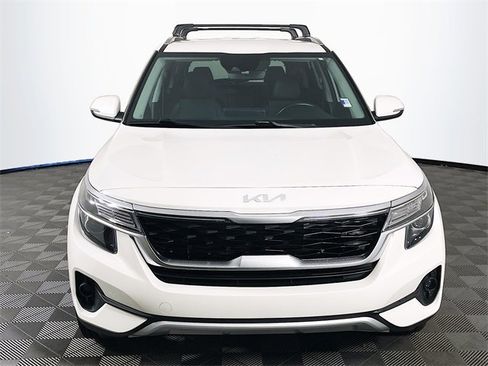 Used 2023 Kia Seltos S image 3