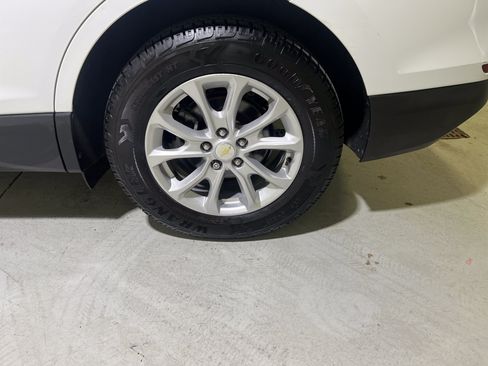 Certified 2018 Chevrolet Equinox LT FWD image 37