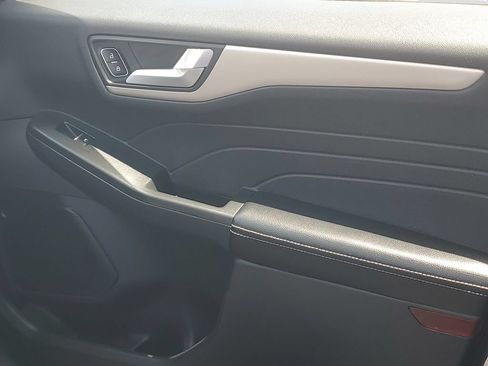 Used 2022 Ford Escape SEL FWD image 13