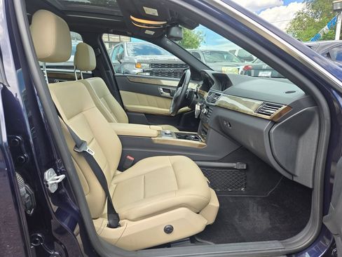 Used 2011 Mercedes-Benz E 350 4MATIC Sedan image 21