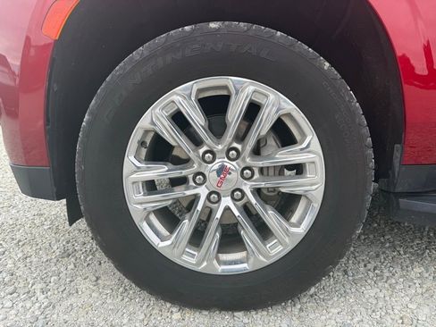 Used 2024 GMC Yukon SLT image 12