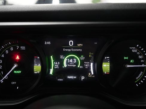 Used 2024 Jeep Wrangler Unlimited AWD/4WD image 32
