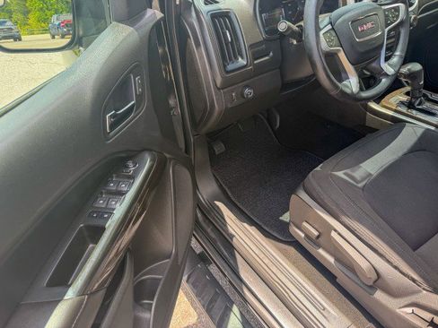 Used 2018 GMC Canyon SLE w/ SLE Convenience Package RWD image 11