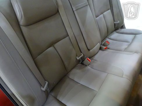 Used 2005 Pontiac Bonneville SLE w/ Premier Edition image 31