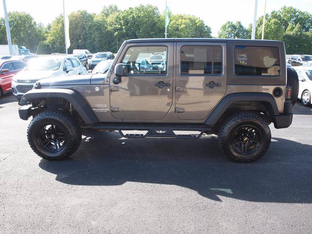 Used 2017 Jeep Wrangler Unlimited Sport w/ Quick Order Package 24S AWD/4WD image 3