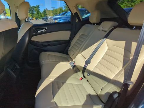Used 2016 Ford Edge SEL w/ Equipment Group 201A FWD image 26