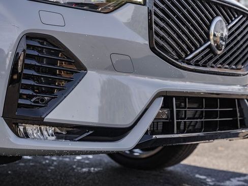 New 2026 Volvo XC60 B5 Ultra w/ Climate Package image 14