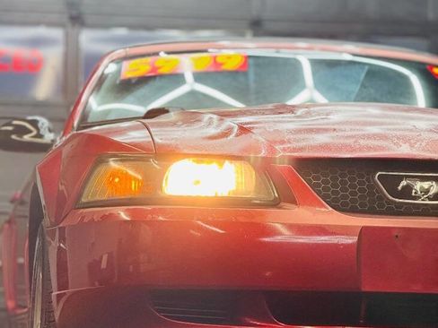 Used 2003 Ford Mustang Premium image 3