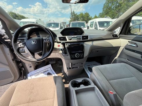 Used 2016 Honda Odyssey SE image 27