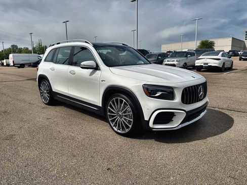 Used 2026 Mercedes-Benz GLB 35 AMG 4MATIC image 11