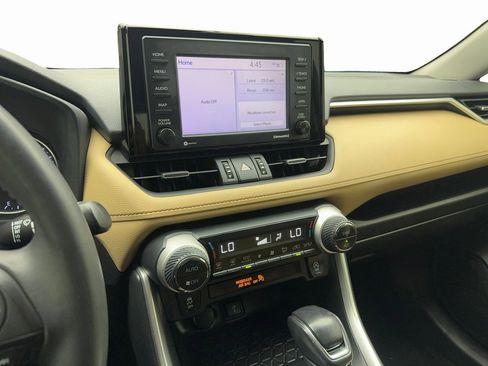 Used 2020 Toyota RAV4 XLE Premium image 25