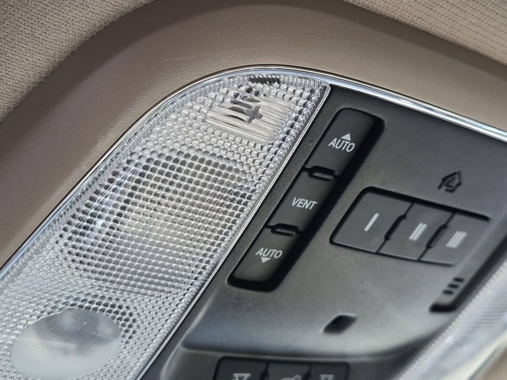 Used 2018 Jeep Grand Cherokee Limited AWD/4WD image 21