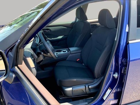 Used 2023 Nissan Rogue S AWD/4WD image 8