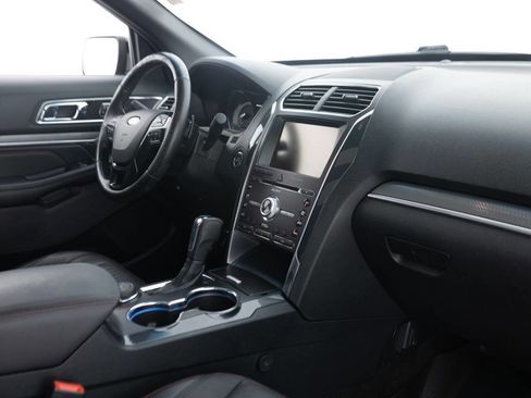 Used 2016 Ford Explorer Sport w/ Equipment Group 401A AWD/4WD image 29