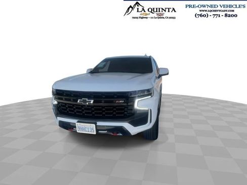 Used 2023 Chevrolet Suburban Z71 w/ Luxury Package AWD/4WD image 3