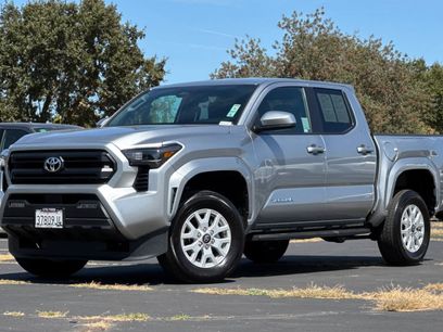 Used 2025 Toyota Tacoma SR5