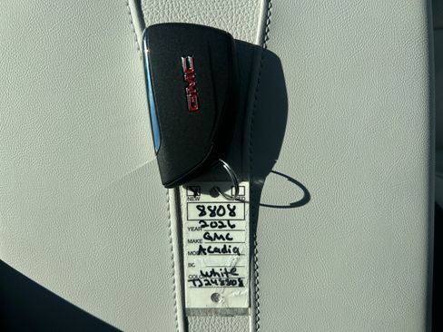 New 2026 GMC Acadia Denali w/ Super Cruise Package AWD/4WD image 33