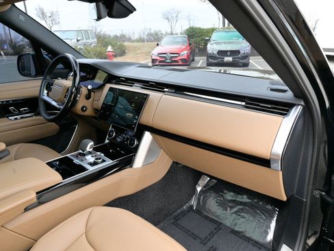 Used 2023 Land Rover Range Rover SE image 60