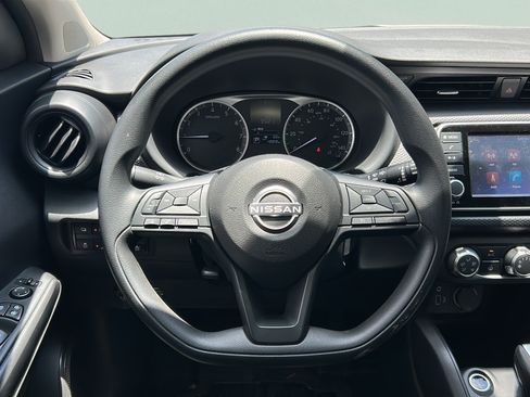 Certified 2025 Nissan Kicks Play S FWD image 18