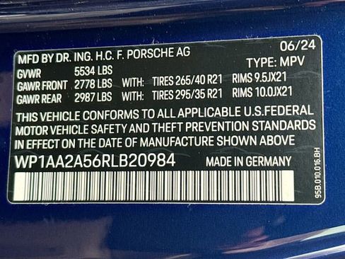 Used 2024 Porsche Macan image 31