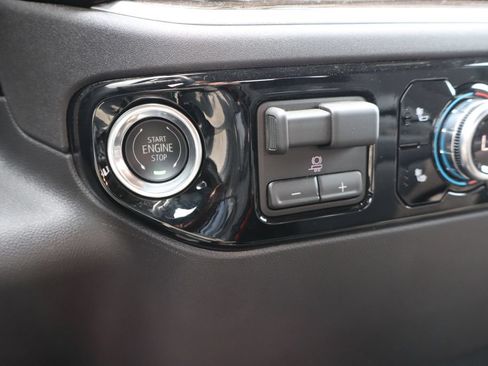 Used 2026 GMC Sierra 1500 Elevation AWD/4WD image 12