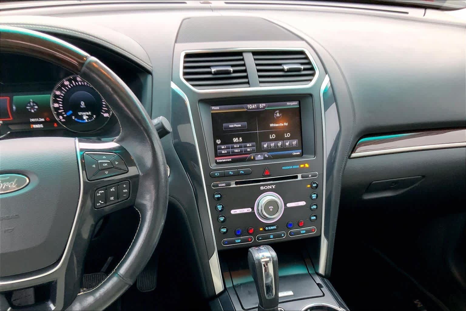 Used 2016 Ford Explorer Platinum AWD/4WD image 7