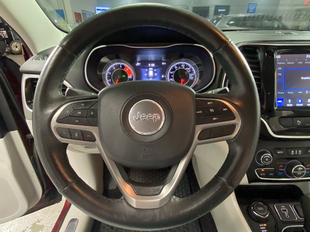 Used 2019 Jeep Cherokee Limited AWD/4WD image 19