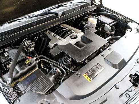 Used 2019 Cadillac Escalade ESV Platinum image 45